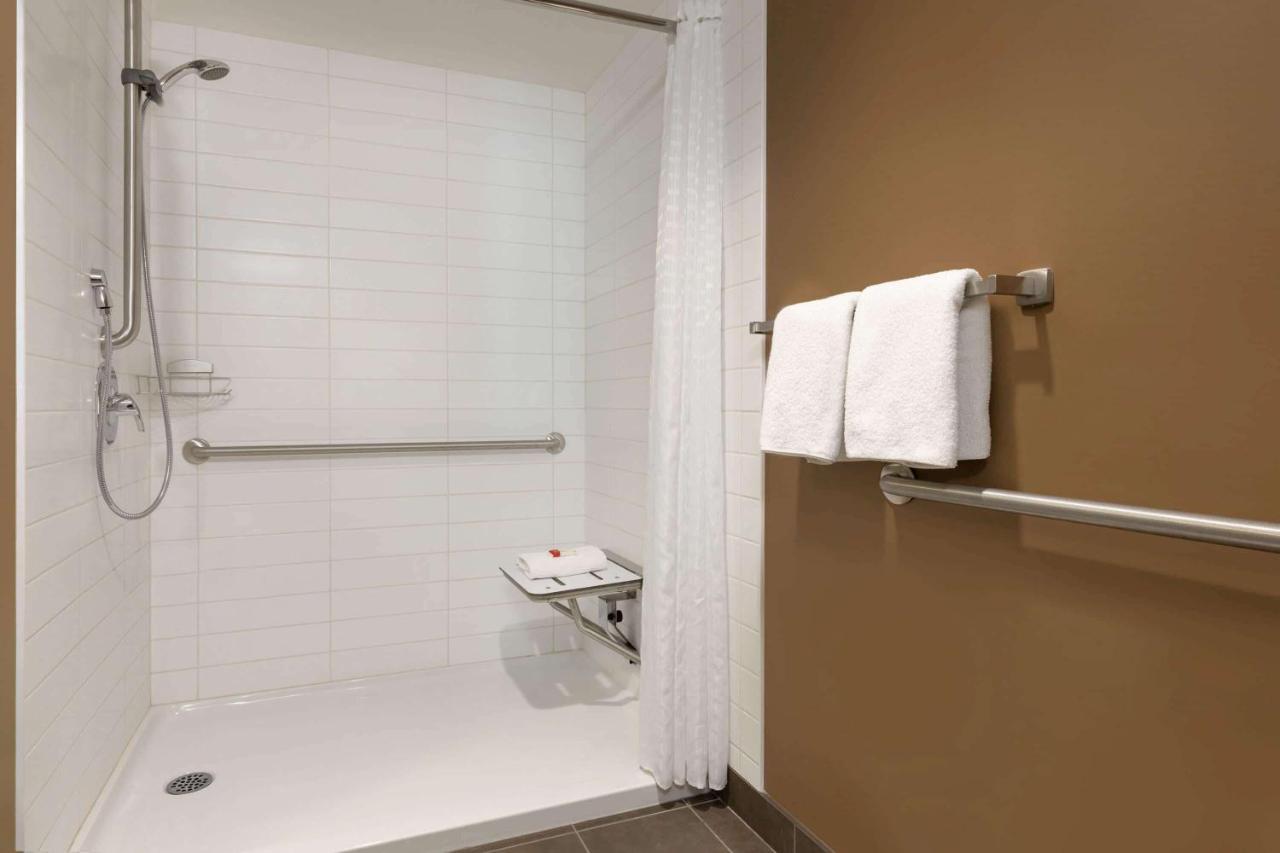 Microtel Inn And Suites By Wyndham Weyburn Eksteriør billede